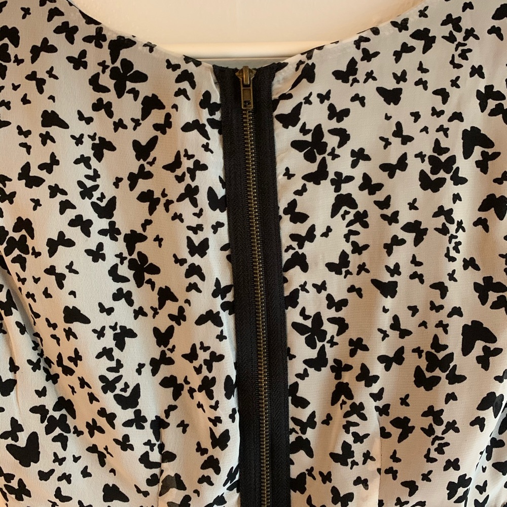 Pattern Dress - Picture 4 of 4
